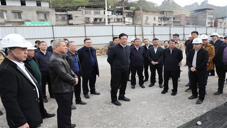 鄭俊康吳煒到桂南分公司承建的兩個項(xiàng)目調(diào)研